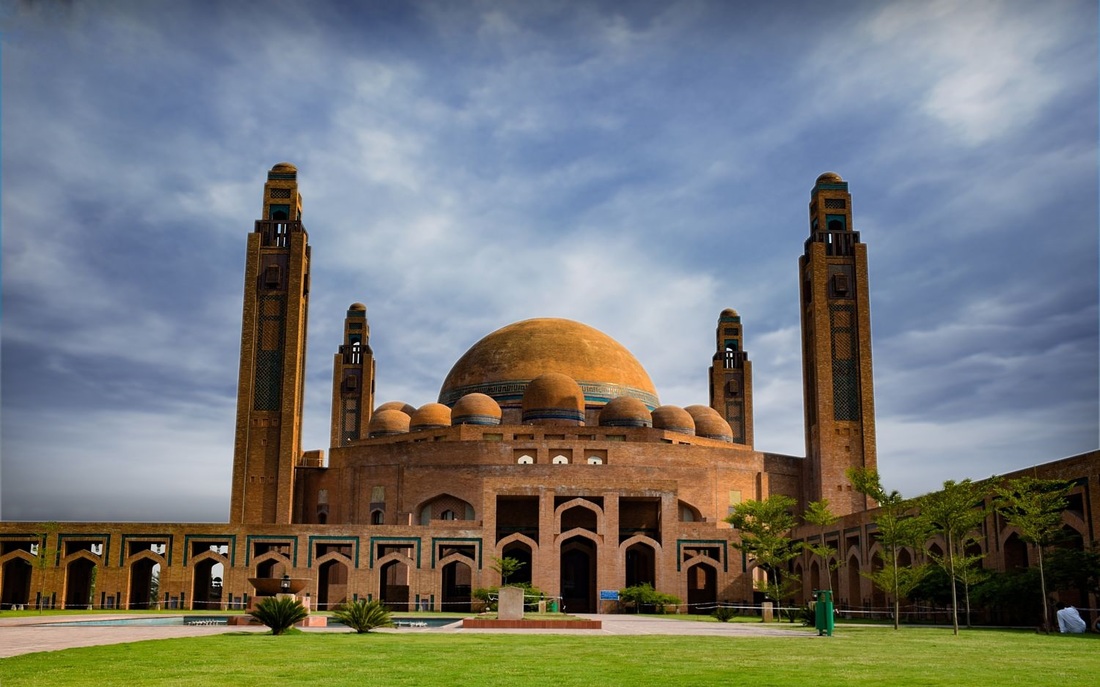 Grand Jamia Masjid of Bahria Town Lahore 